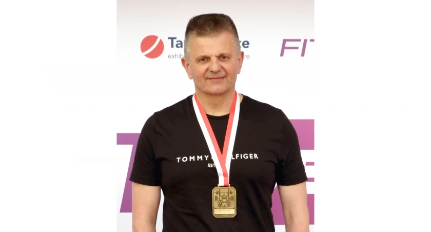Tomasz Domagała z Końskich zwyciężył w Mistrzostwach Polski w wyciskaniu sztangi leżąc