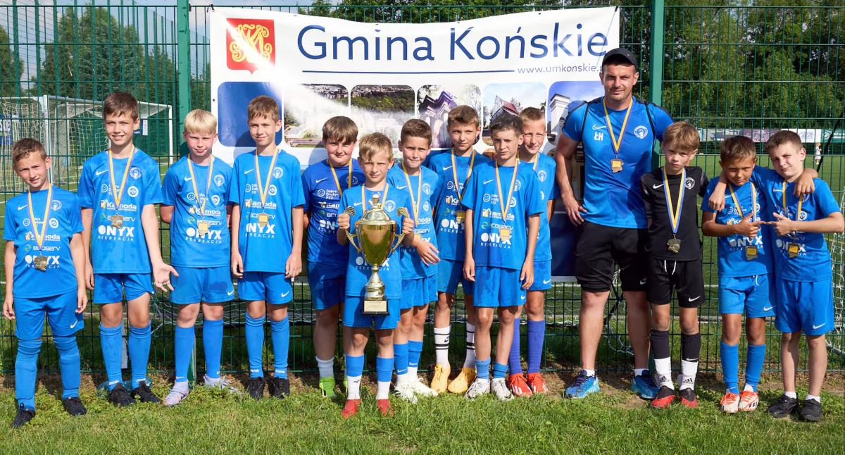 Drużyna Akademii Piłkarskiej Champions Końskie mistrzem Polski!