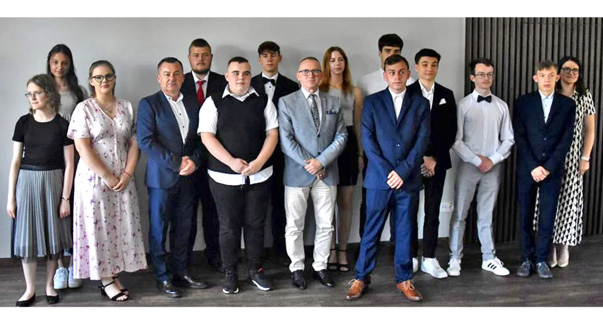 KOŃSKIE. Najlepsi z najlepszych otrzymali nagrody. Czternastu wspaniałych