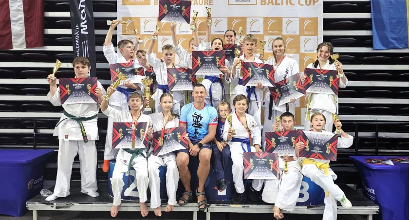 Najmłodsi zawodnicy Koneckiego KKK z medalami i miejscami na podium w Kłajpedzie