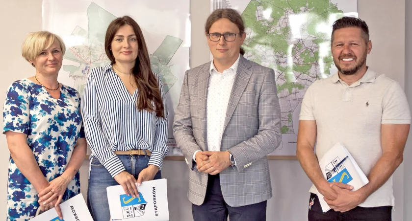 GMINA STĄPORKÓW. Likwidują białe plamy. Uruchomiono nowe linie komunikacji publicznej