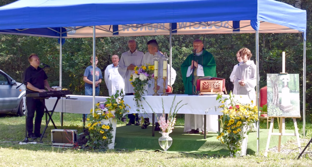 GMINA GOWARCZÓW. Msza Święta w intencji przymusowo wysiedlonych w czasach PRL