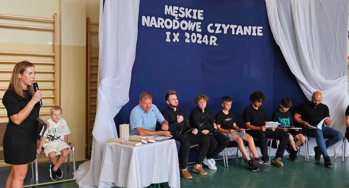 Męskie Narodowe Czytanie Kordiana w Szkole Podstawowej w Królewcu [ZDJĘCIA]