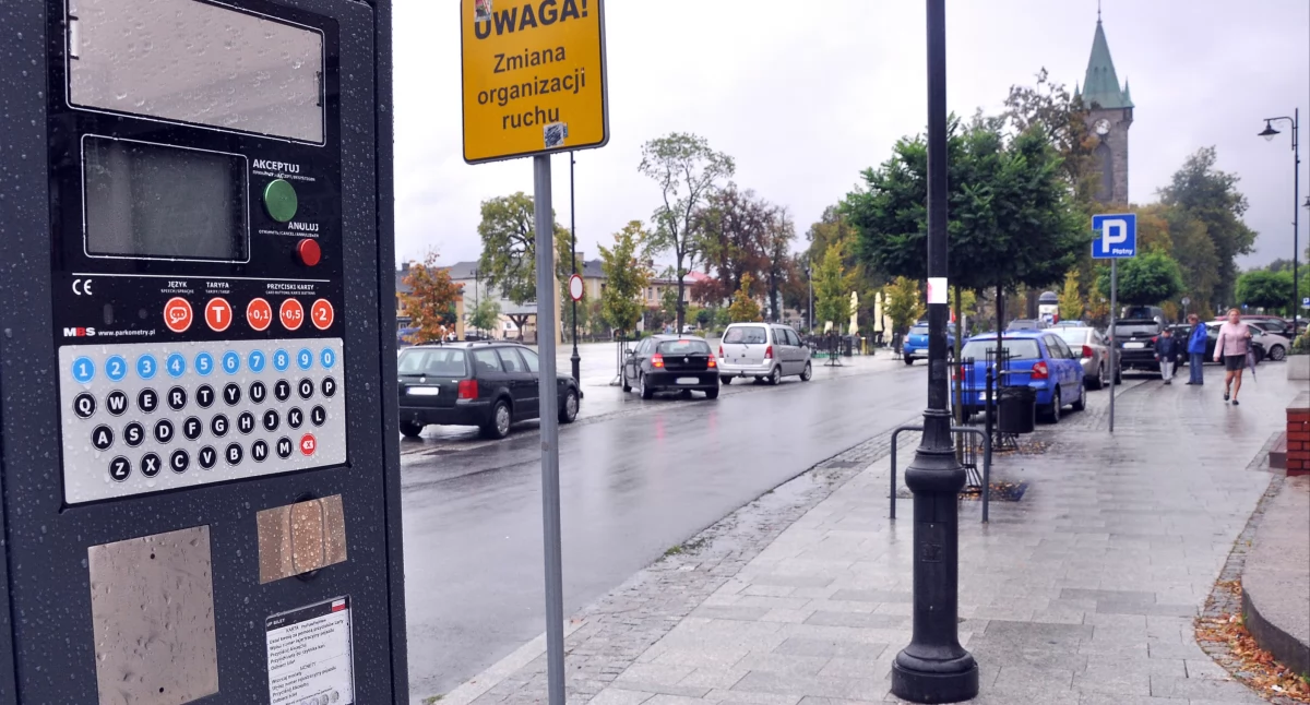 KOŃSKIE. Parkometry rwą się do roboty. Strefa płatnego parkowania