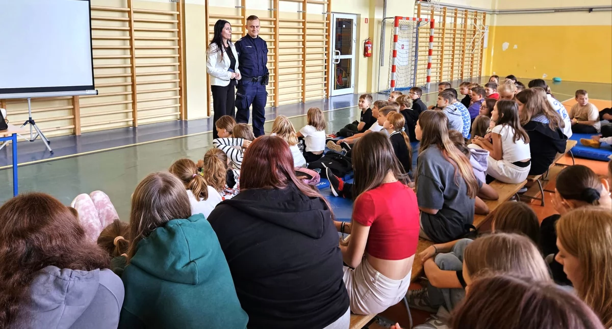 Prelekcja w Szkole Podstawowej w Królewcu. Bezpieczeństwo w ruchu drogowym [ZDJĘCIA]