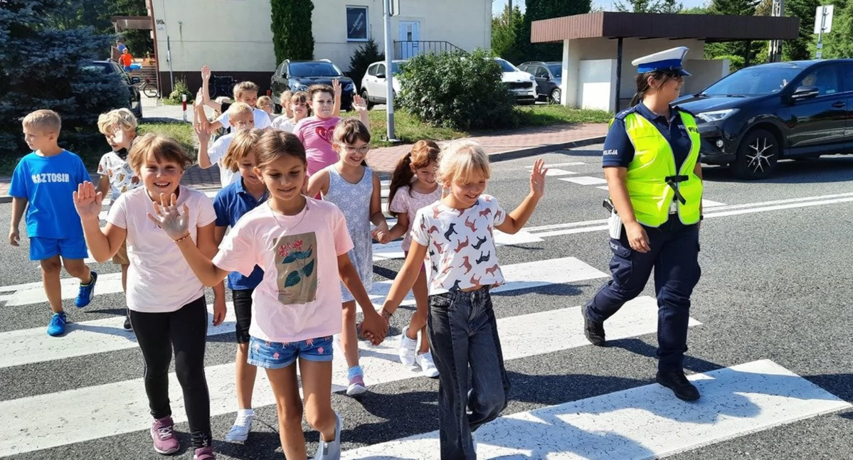 RUDA MALENIECKA. W drodze do przedszkola i szkoły. Bezpieczeństwo jest najważniejsze!