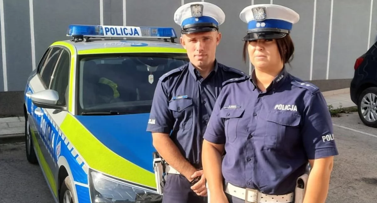 KOŃSKIE. Pilotowali auto z chorym dzieciakiem. Zdążyli do szpitala na czas