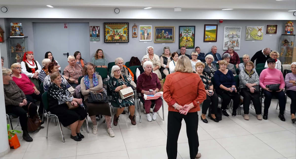 Sobota w stylu folk seniorów z Gowarczowa. Wycieczka do Kielc pełna ludowych inspiracji [ZDJĘCIA]