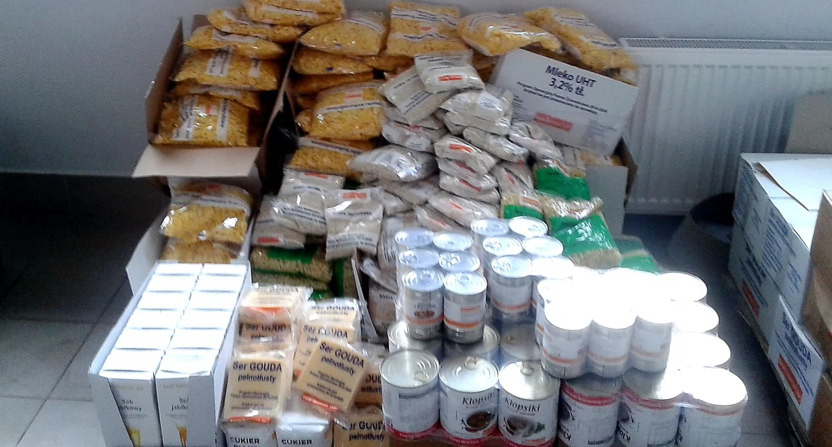 Paczki żywnościowe dla potrzebujących z gminy Słupia Konecka. Kiedy odbierzesz paczkę?