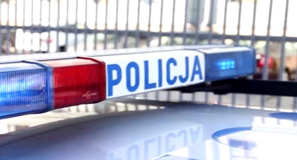 KOŃSKIE. Kpił z prawa na całego. Za kółkiem bez prawa jazdy, poszukiwany do odsiadki