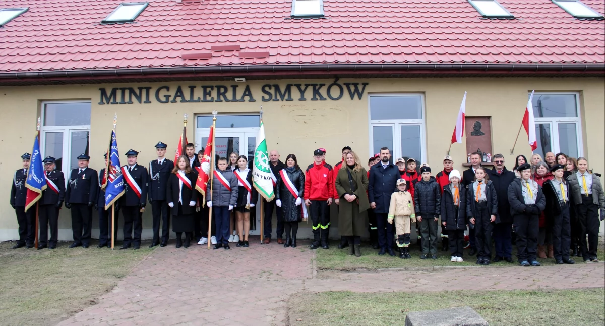 Obchody Święta Niepodległości w gminie Smyków. Mimo chłodu serca były gorące [FOTORELACJA]