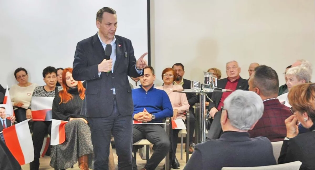 KOŃSKIE. Wybory wciąż wygrywa się w Końskich? Wizyta Radosława Sikorskiego