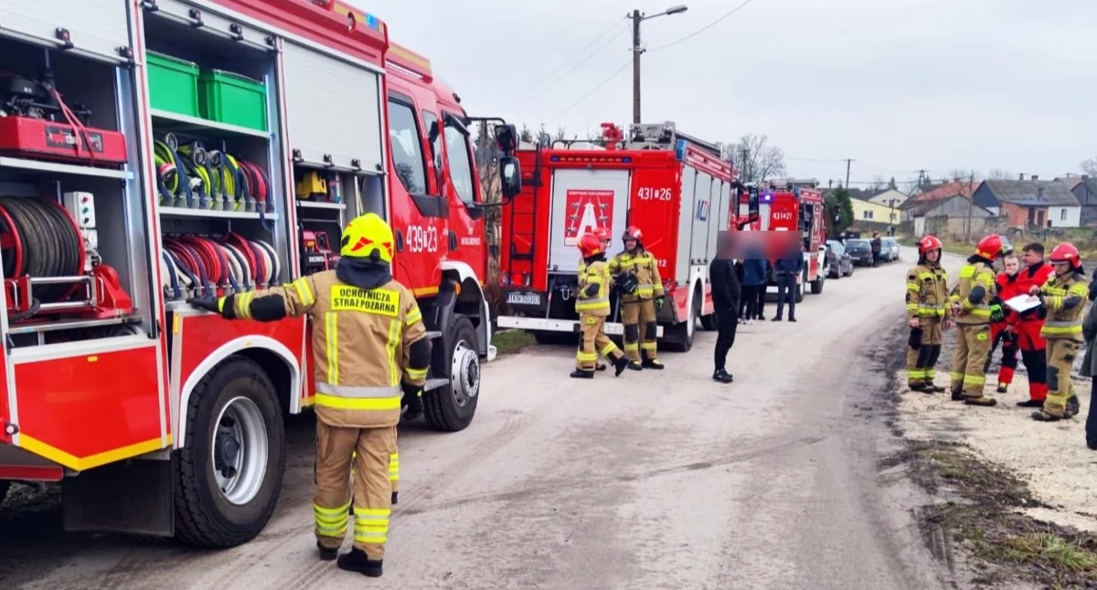 GMINA KOŃSKIE. Strażacy wyłowili ciało strażaka. Policjanci ustalają okoliczności zdarzenia