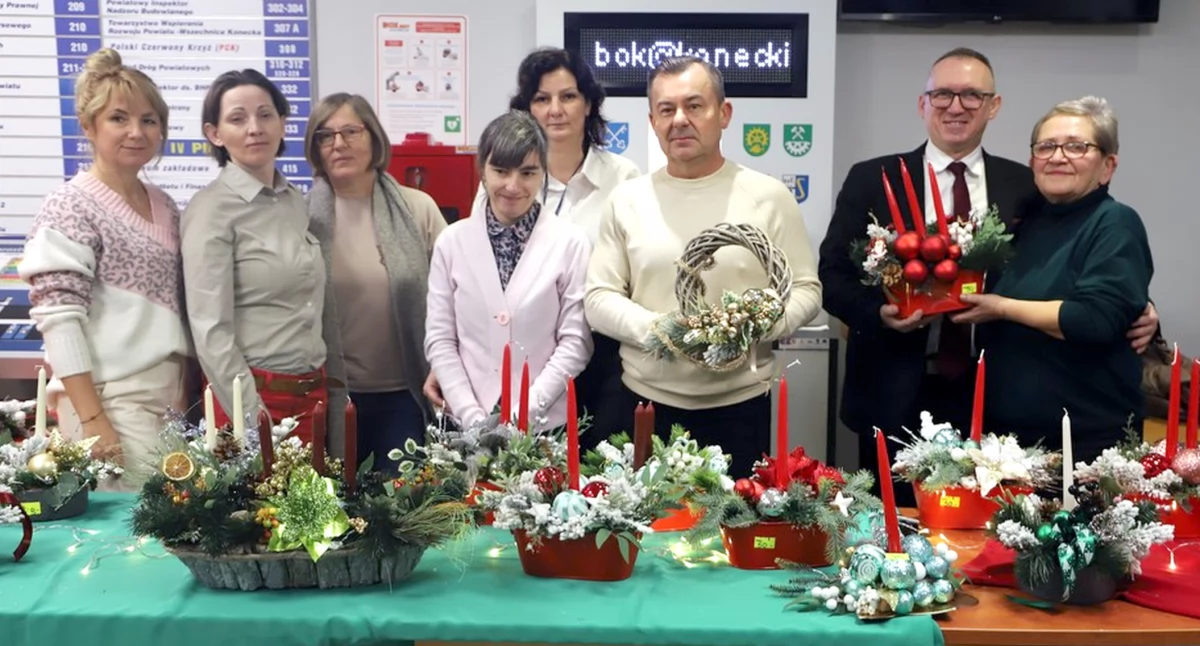 Kiermasz świąteczny podopiecznych WTZ w Końskich w Starostwie Powiatowym [ZDJĘCIA]