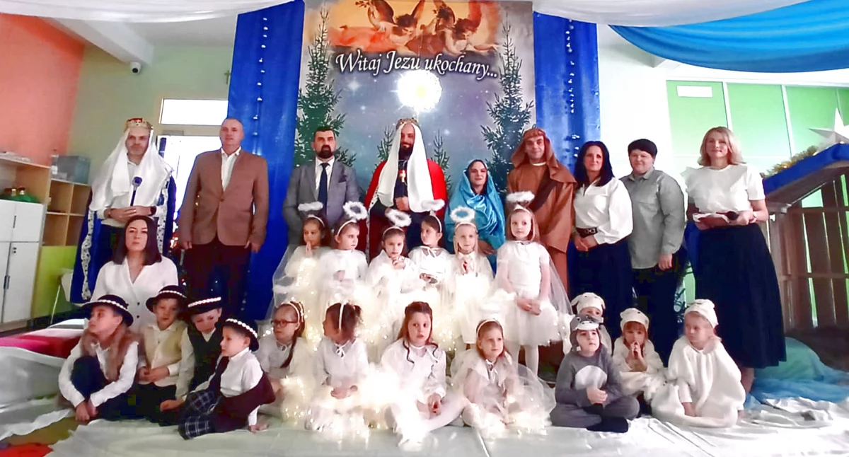 VI Rodzinne Jasełka Bożonarodzeniowe w Przedszkolu w Smykowie [ZDJĘCIA]