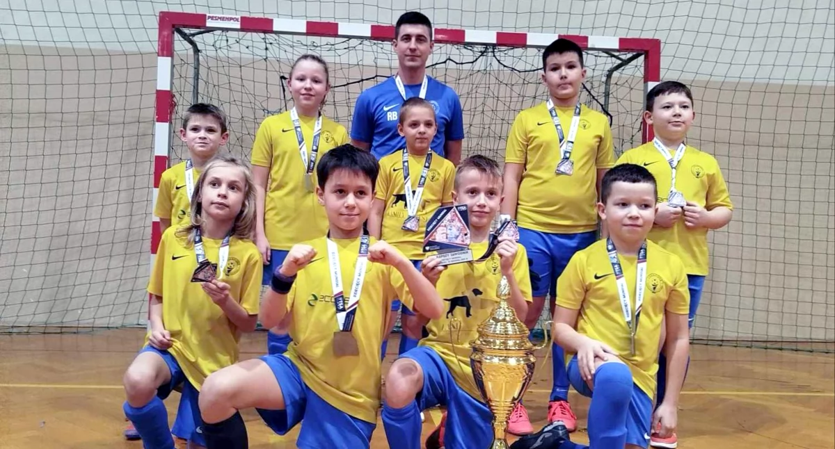 Drużyna Akademii Piłkarskiej Champions Końskie triumfuje w turnieju Dziecięcy Mundial 2024 [ZDJĘCIA]