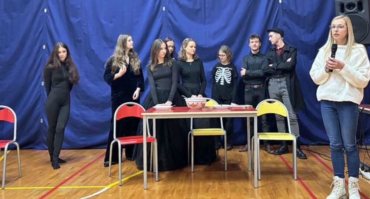 Spotkanie w Końskich. O prawach człowieka dyskutowali policjanci z uczniami [ZDJĘCIA]