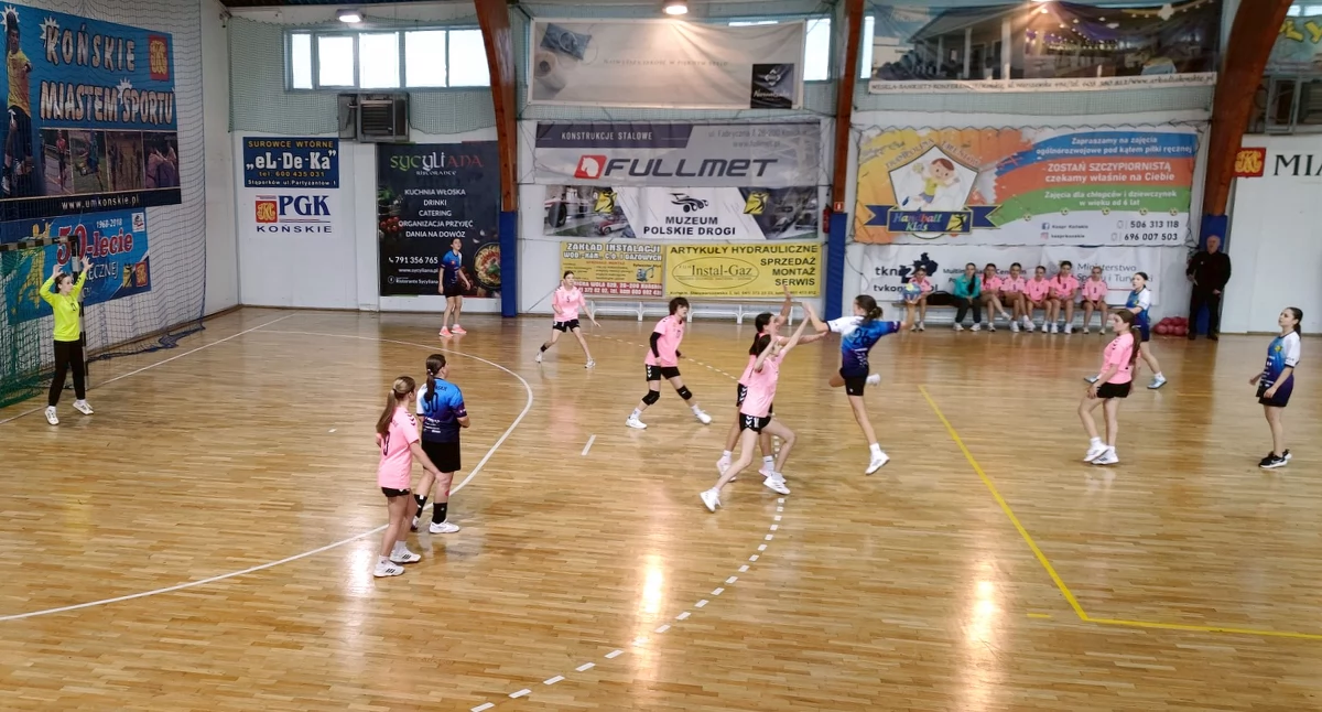 Świętokrzyska Liga Młodziczek w piłce ręcznej. Pierwsze ligowe derby Końskich dla młodych szczypiornistek Olimpii