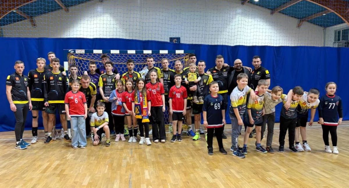 I liga piłkarzy ręcznych. Drużyna KSSPR Końskie zmierzyła się z liderem rozgrywek grupy D