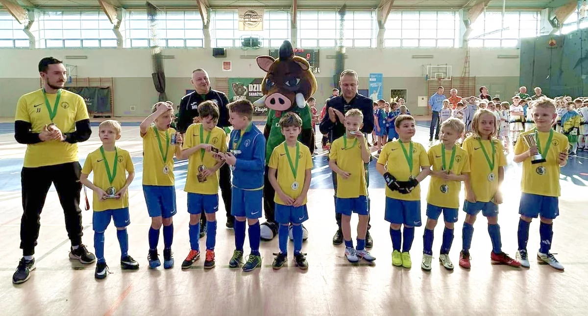Drużyna Champions Końskie na turnieju halowej piłki nożnej Dziki Cup rocznika 2016 [ZDJĘCIA]
