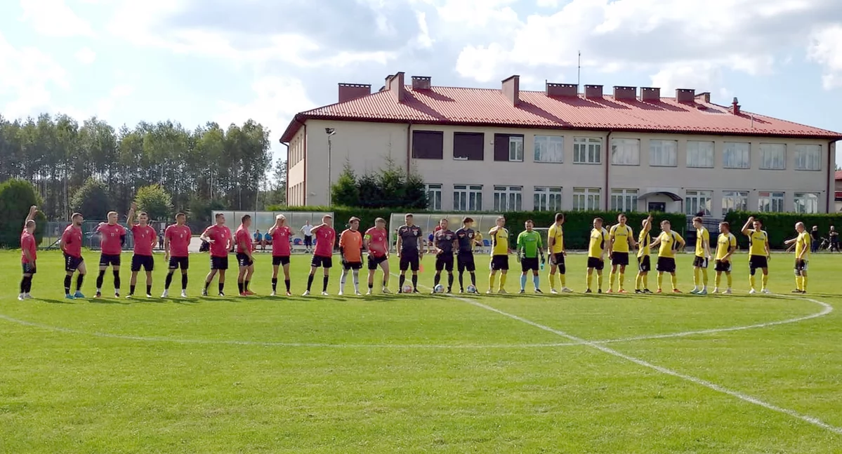 Świętokrzyska Klasa B, grupa 1. Zbliża się koniec zimowej przerwy. Tęcza Gowarczów rozpoczyna rundę wiosenną