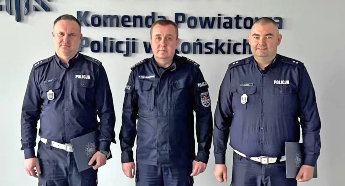 Zbiórka w Komendzie Powiatowej Policji w Końskich. Mianowania na wyższe stanowiska służbowe
