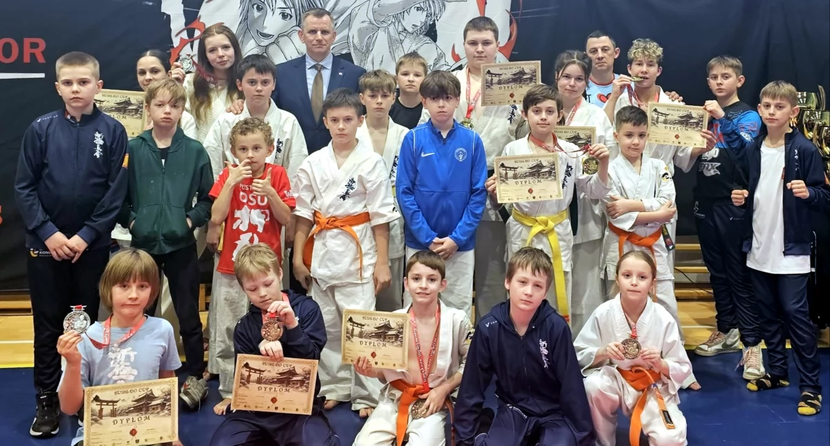 Konecki Klub Karate Kyokushin z kolejnymi trofeami. Medalowy występ na Turnieju Karate Bushi-Do Cup 2025 [ZDJĘCIA]