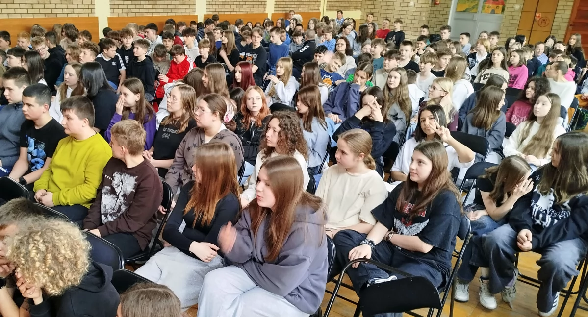 Bardzo proszę, mocium panie, czyli Zemsta Aleksandra Fredry w koneckiej Jedynce [ZDJĘCIA]