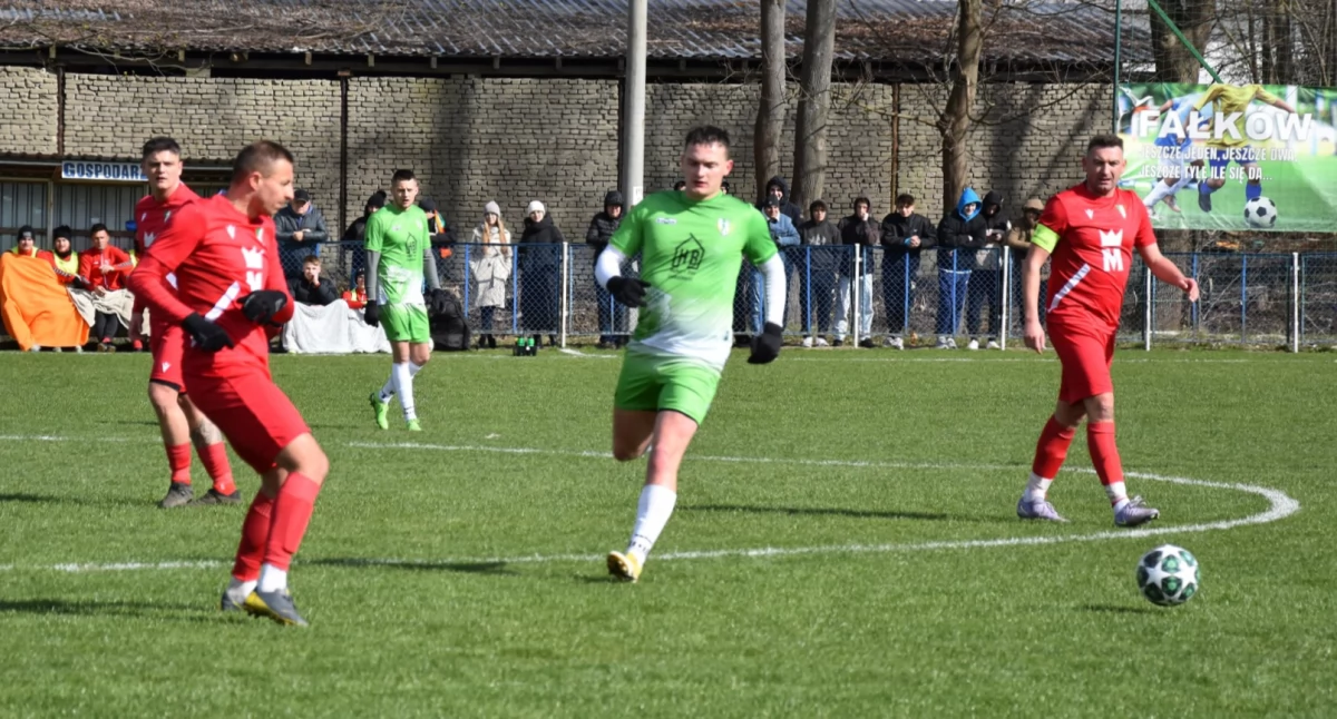 Klasa A, grupa 1. Derby konecczyzny dla KS Smyków! Pierwsze wiosenne bramki i punkty tej drużyny