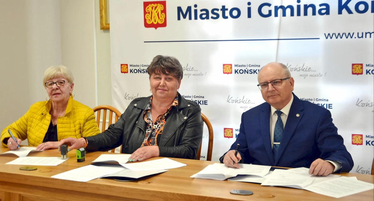 KOŃSKIE. Radość z finansów na pomoc uzależnionym. Trzy projekty z gminnym wsparciem