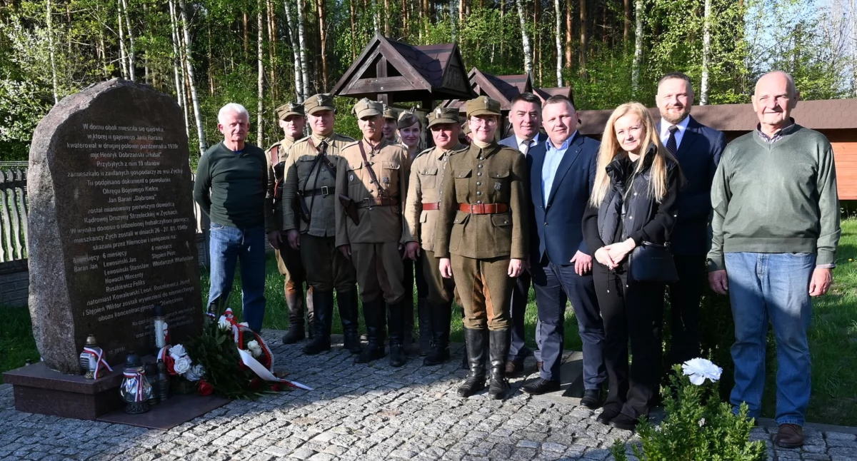 GMINA RADOSZYCE. Rajd konny Stowarzyszenia Hubalczycy 1939-1940 - hołd dla bohaterów [ZDJĘCIA]