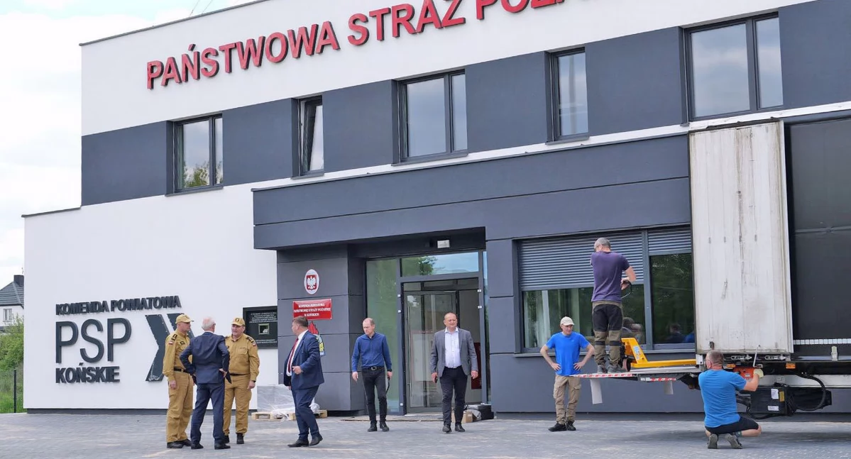KOŃSKIE. Minister na placu budowy strażnicy Powiatowej Państwowej Straży Pożarnej. Nadchodzą zmiany [ZDJĘCIA]