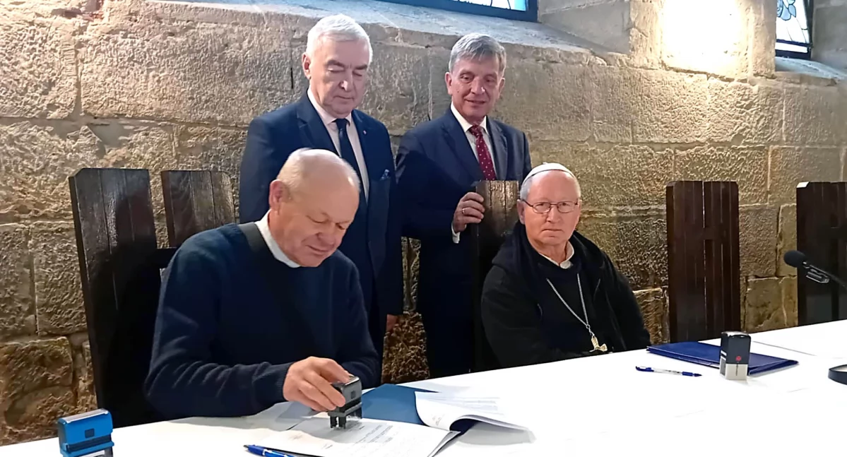 Wsparcie zabytków w powiecie koneckim i skarżyskim. Parafia w Nowym Kazanowie z pieniędzmi na kolejny etap prac konserwacyjnych