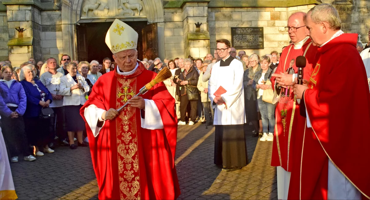 KOŃSKIE. Misje parafialne u św. Mikołaja. Niezapomniana, duchowa uczta dla parafian [ZDJĘCIA]