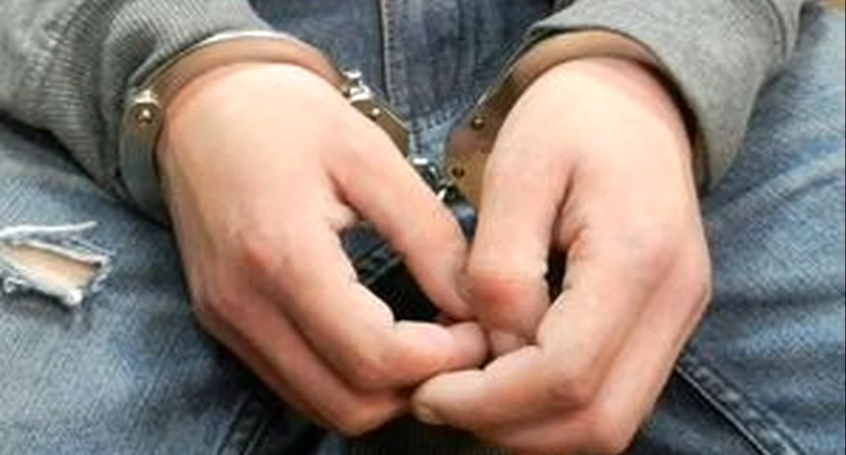 Policyjna czujność po godzinach przyniosła efekt. Policjant rozpoznał poszukiwanego w drodze na służbę
