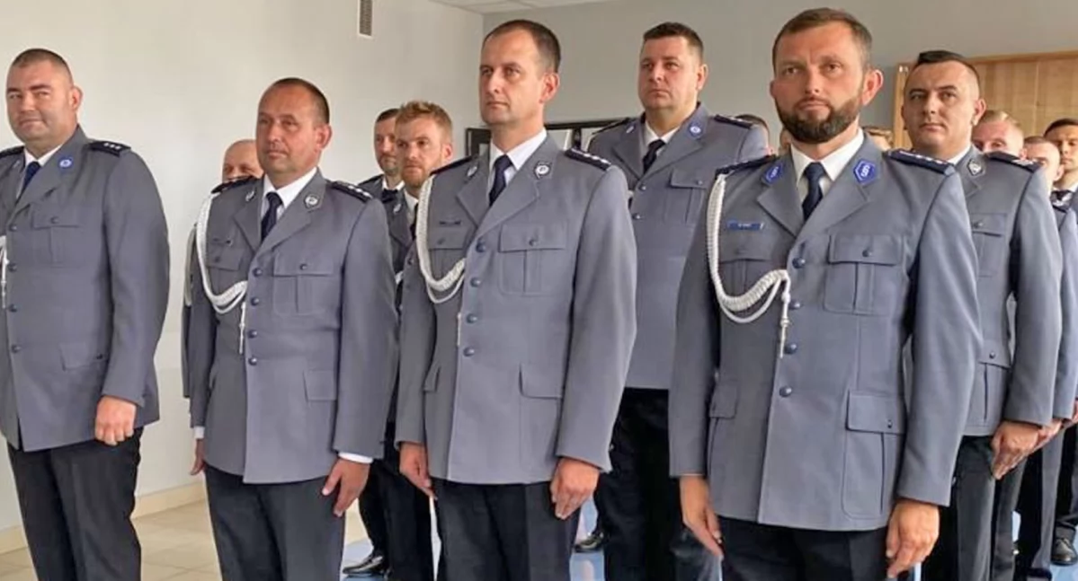 Świętowali koneccy policjanci. Otrzymali awanse i odznaczenia
