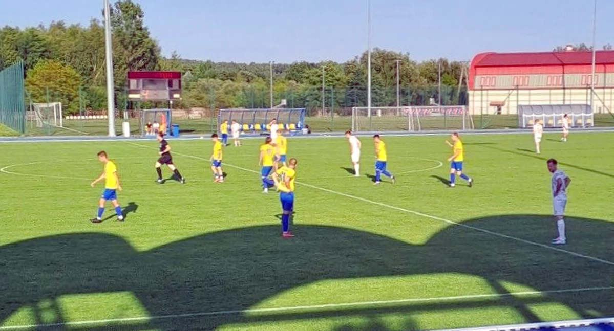 KEEZA 4 Liga. Neptun Końskie rozpoczął nowy sezon zwycięskim pojedynkiem w Nowinach!