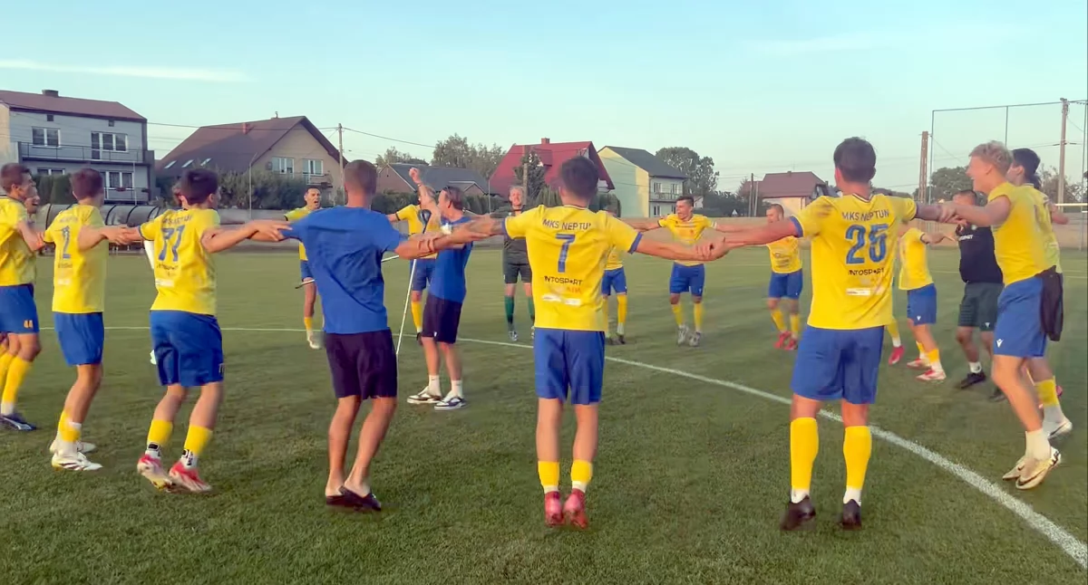 KEEZA IV Liga świętokrzyska. Neptun Końskie zrehabilitował się po ostatniej porażce i pewnie pokonał beniaminka