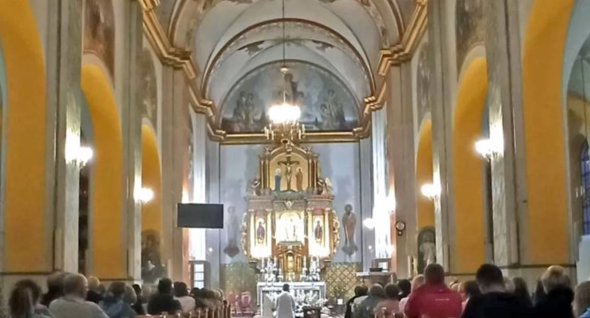 PILCZYCA, MNIN. Remontowanie kościołów, rekonstruowanie historii