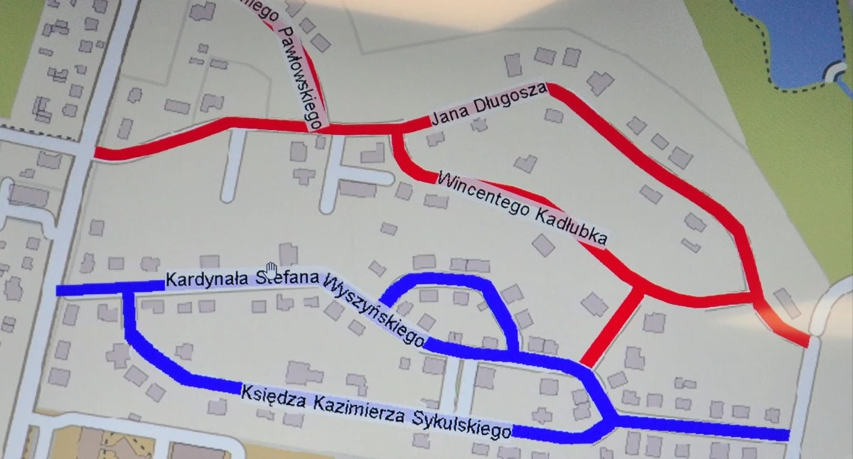 KOŃSKIE. Nowe chodniki i bezpieczne przejścia na Osiedlu św. Jana Pawła II. Umowy podpisane