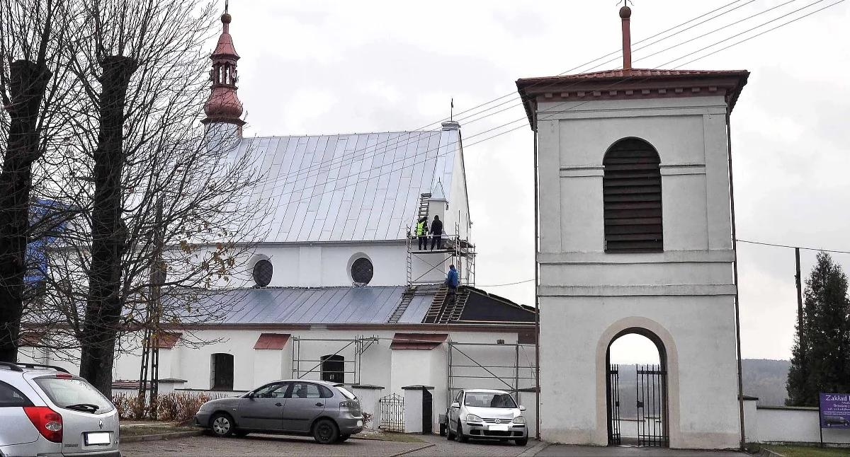 MALENIEC. Dotacje dla zabytków powiatu koneckiego. Są pieniądze na renowacje zabytkowej huty i kościołów