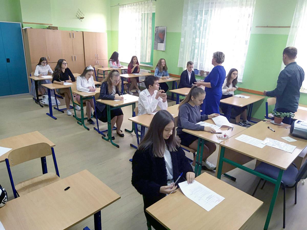 Koronawirus wymusił zmiany. W szkołach trwa nauka zdalna