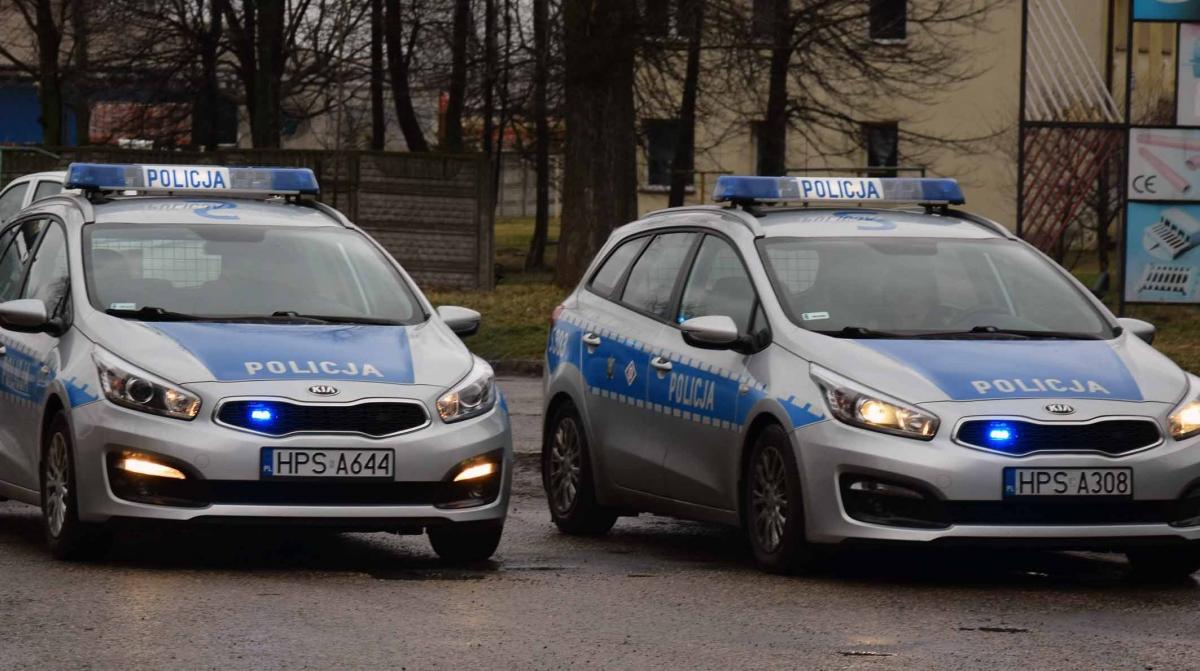 Policjanci i strażacy apelują o rozsądek. Z radiowozów ogłaszają komunikaty