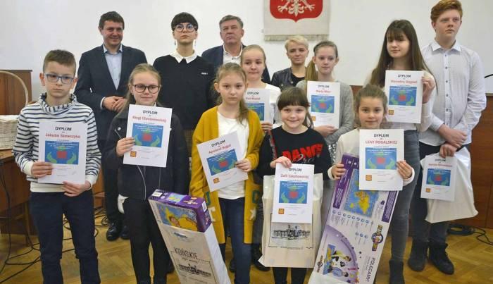 Śmieci nie palisz – segregujesz. Środowiska nie trujesz !