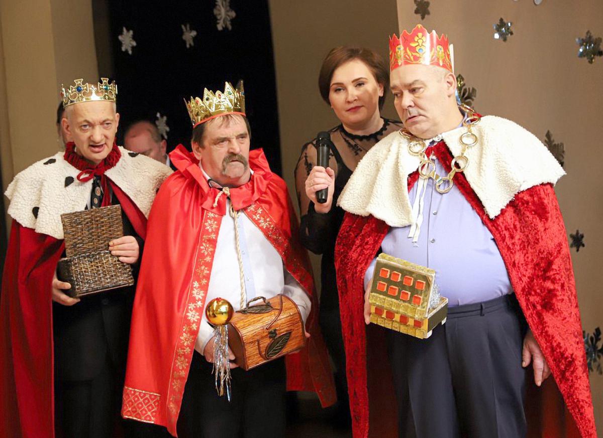 „Wszyscy jesteśmy dziećmi Boga” - integracyjne jasełka w koneckim DPS [zdjęcia]