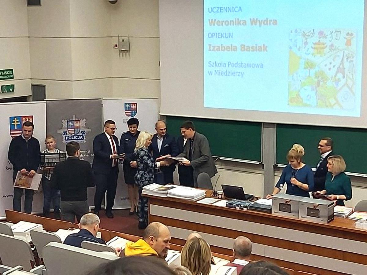 Sukces uczennicy SP Miedzierza