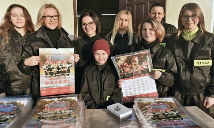 Druhny strażaczki w artystycznym ujęciu, na zbożny cel