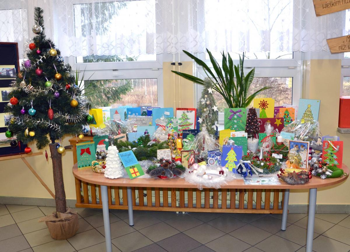 Świąteczny konkurs plastyczny w ZPO w Rogowie [zdjęcia]