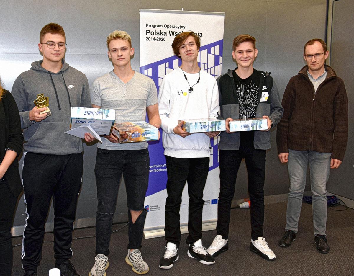 Drużyna I LO w Końskich zgarnęła ministerialny Start-up!
