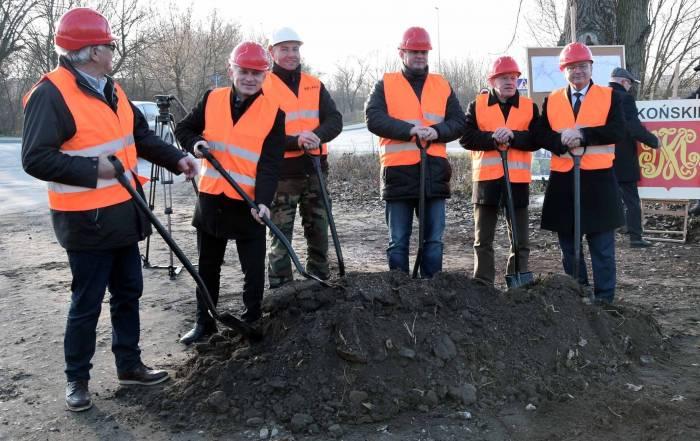 Rozpoczęto budowę piątej drogi z rondem